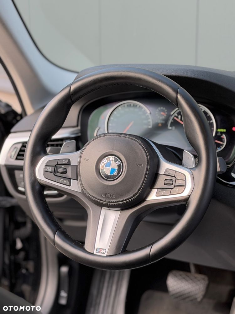 BMW Seria 5 520d xDrive Luxury Line sport - 37