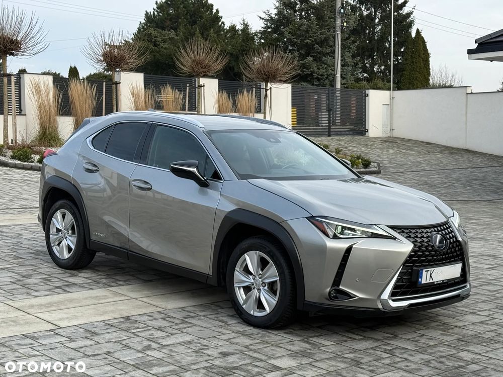 Lexus UX - 7