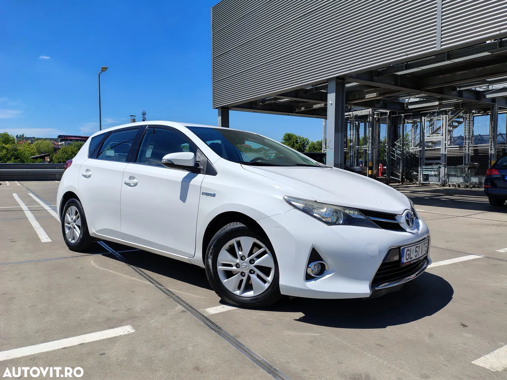 Toyota Auris 1.8 L VVT-i TS Hybrid Luna - 1