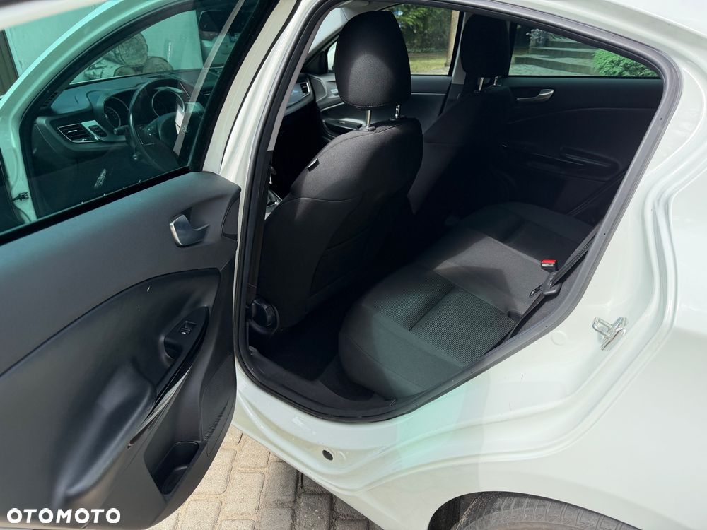 Alfa Romeo Giulietta 1.6 JTDM Distinctive - 8