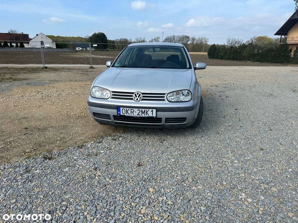 Volkswagen Golf 1.6 - 1