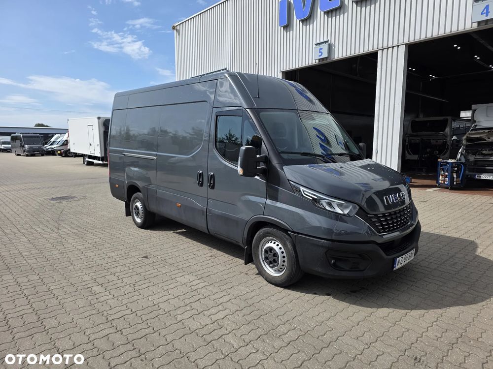 Iveco 35S18A8V L3H2 Automat Średniak Furgon Blaszak Silnik 3L 180KM Krajowy Ledy - 1