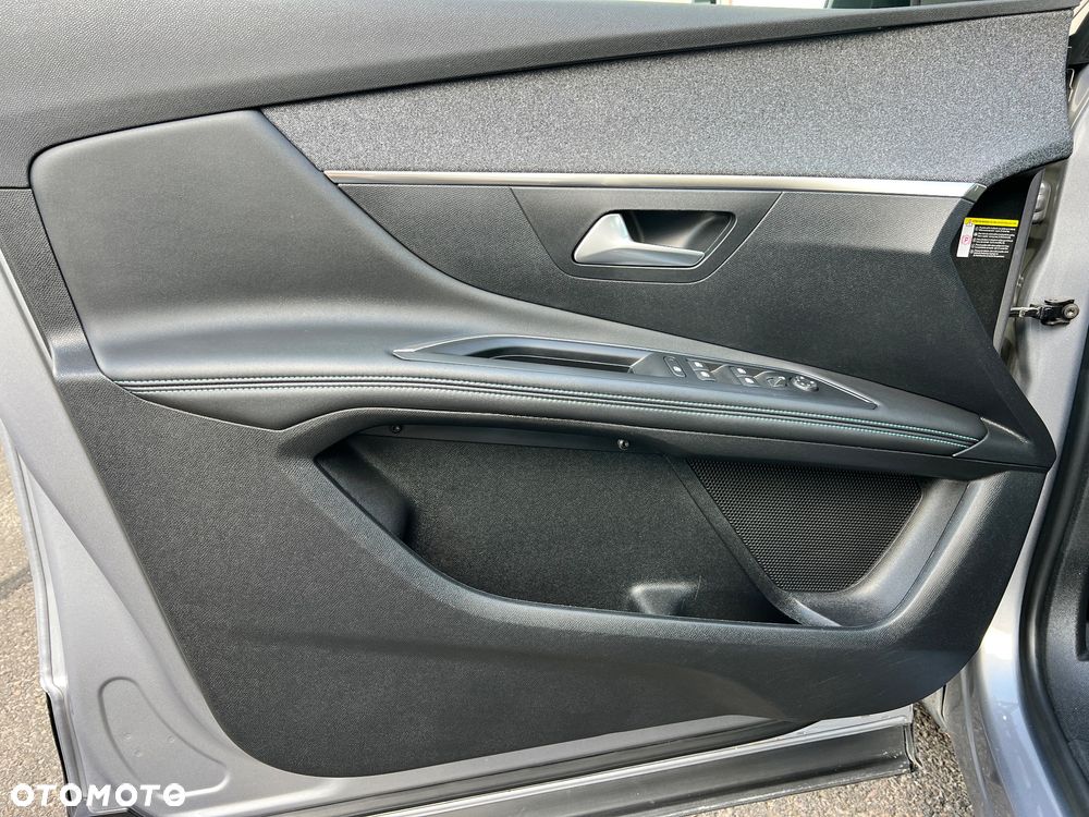 Peugeot 3008 1.5 BlueHDi Allure Pack S&S EAT8 - 11