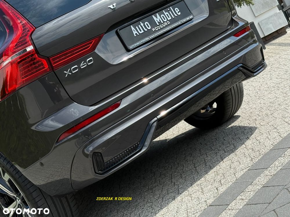 Volvo XC 60 B4 D AWD Plus Dark - 36