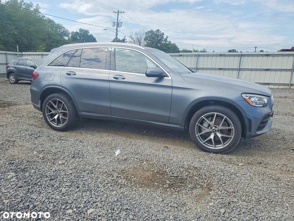 Mercedes-Benz GLC 300 4Matic 9G-TRONIC - 2