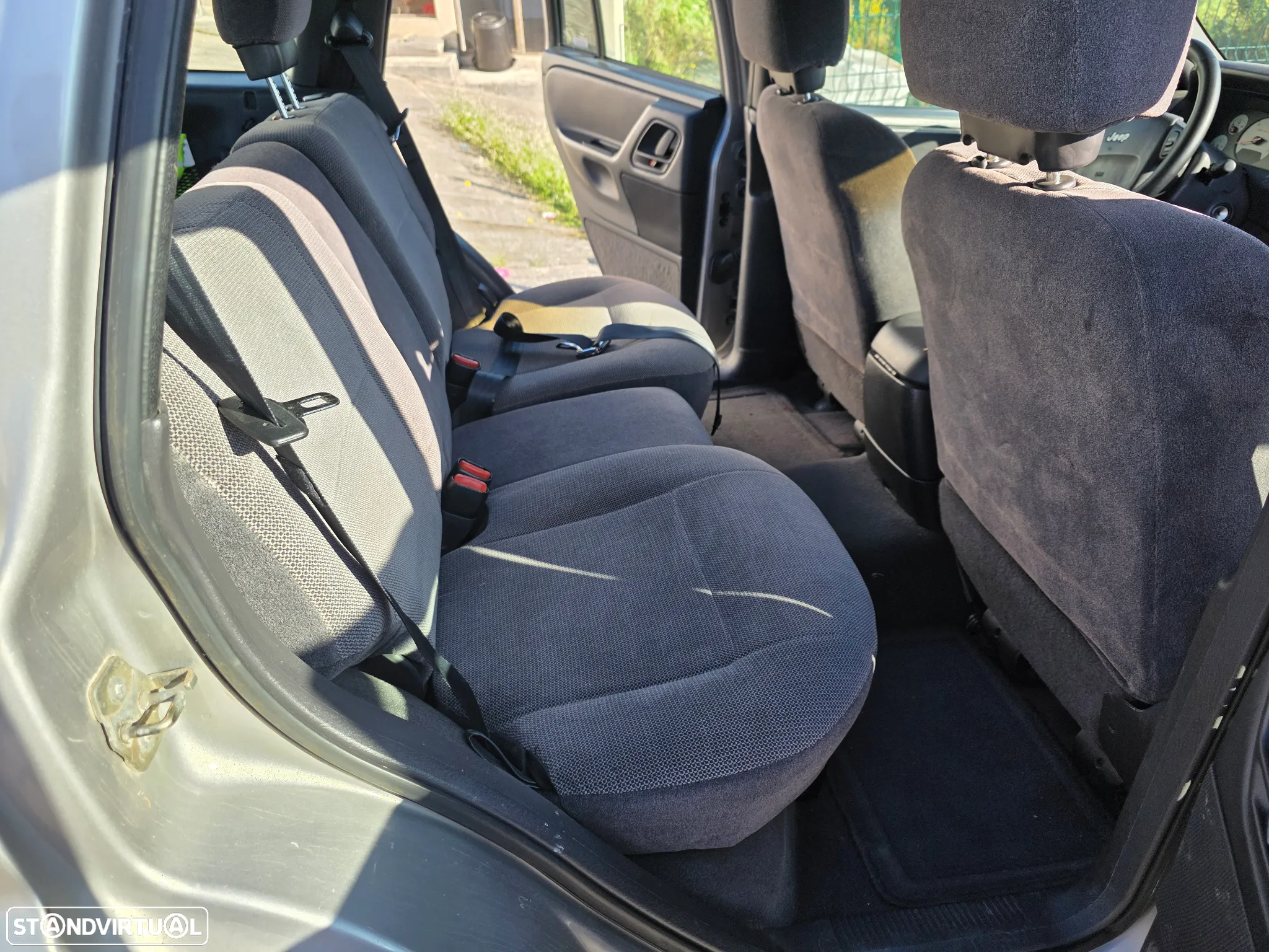 Jeep Grand Cherokee 3.1 TD Laredo - 7