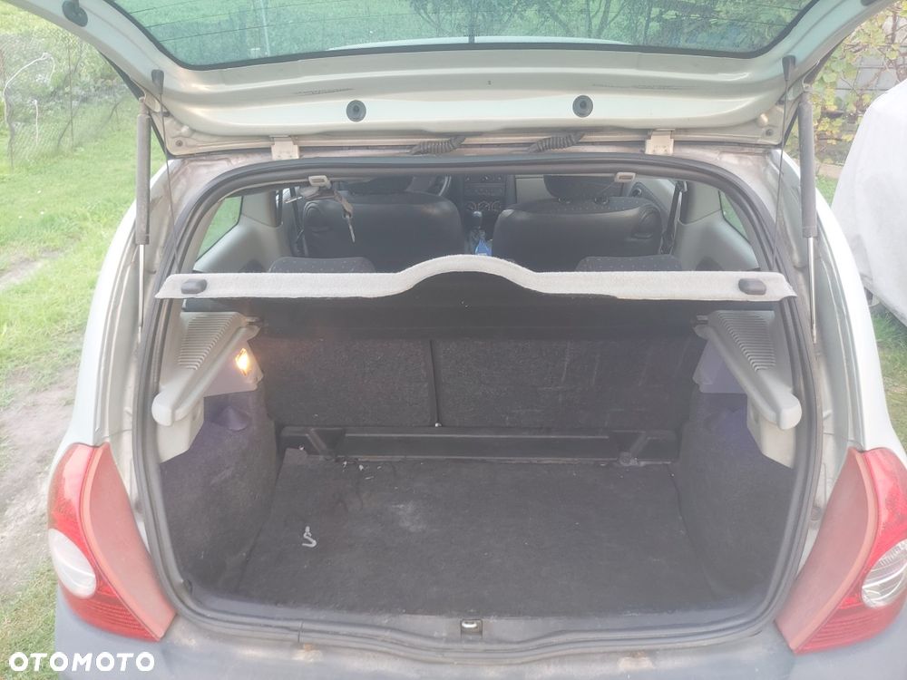 Renault Clio - 7
