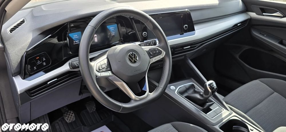 Volkswagen Golf VIII 1.0 TSI - 12