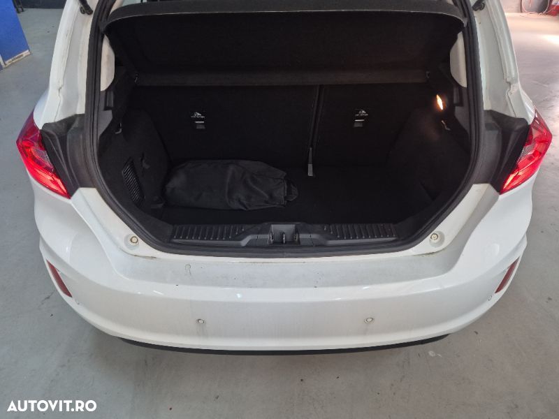 Ford Fiesta - 9