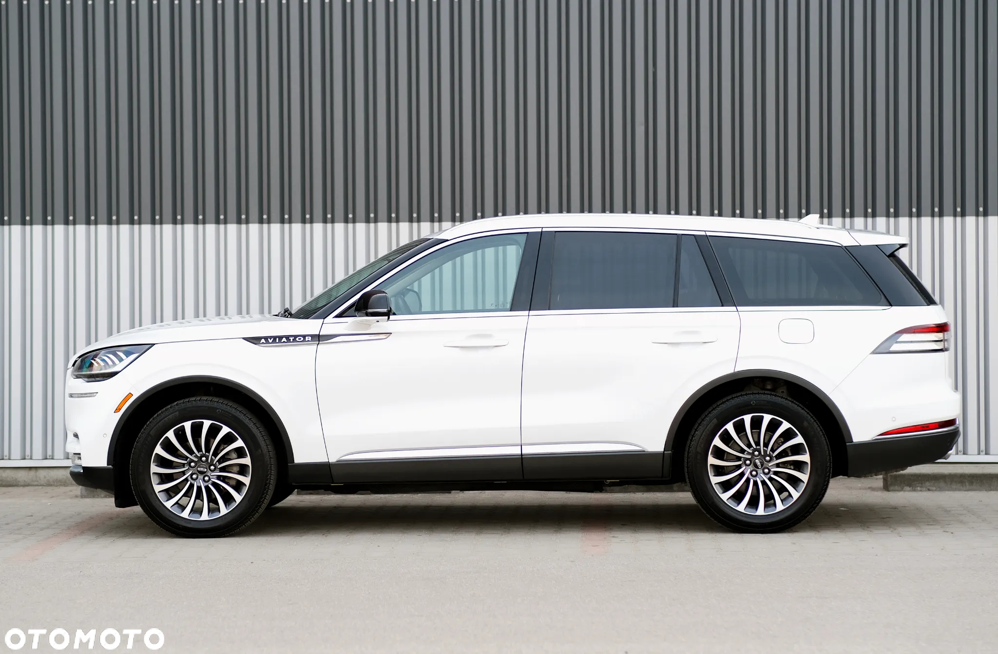 Lincoln Aviator - 13