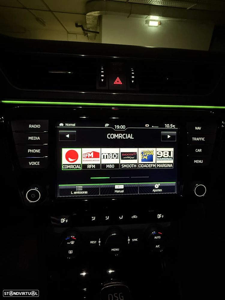 Skoda Superb Break 2.0 TDI Laurin&Klement DSG - 35