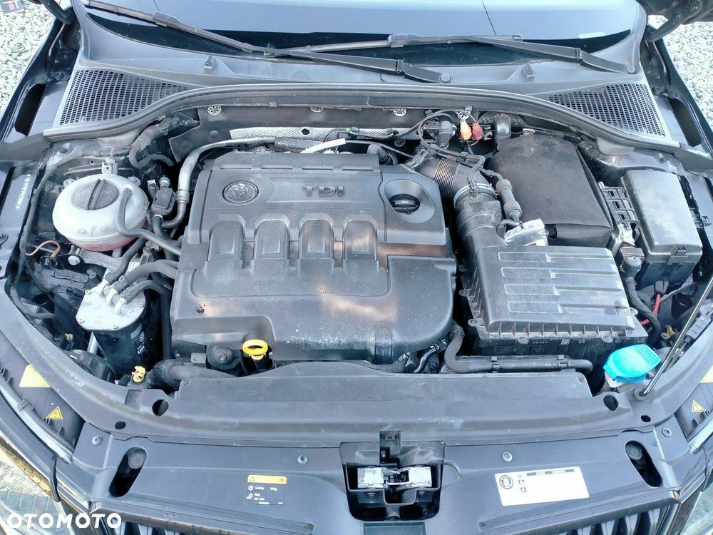 Skoda Octavia 2.0 TDI RS DSG - 29