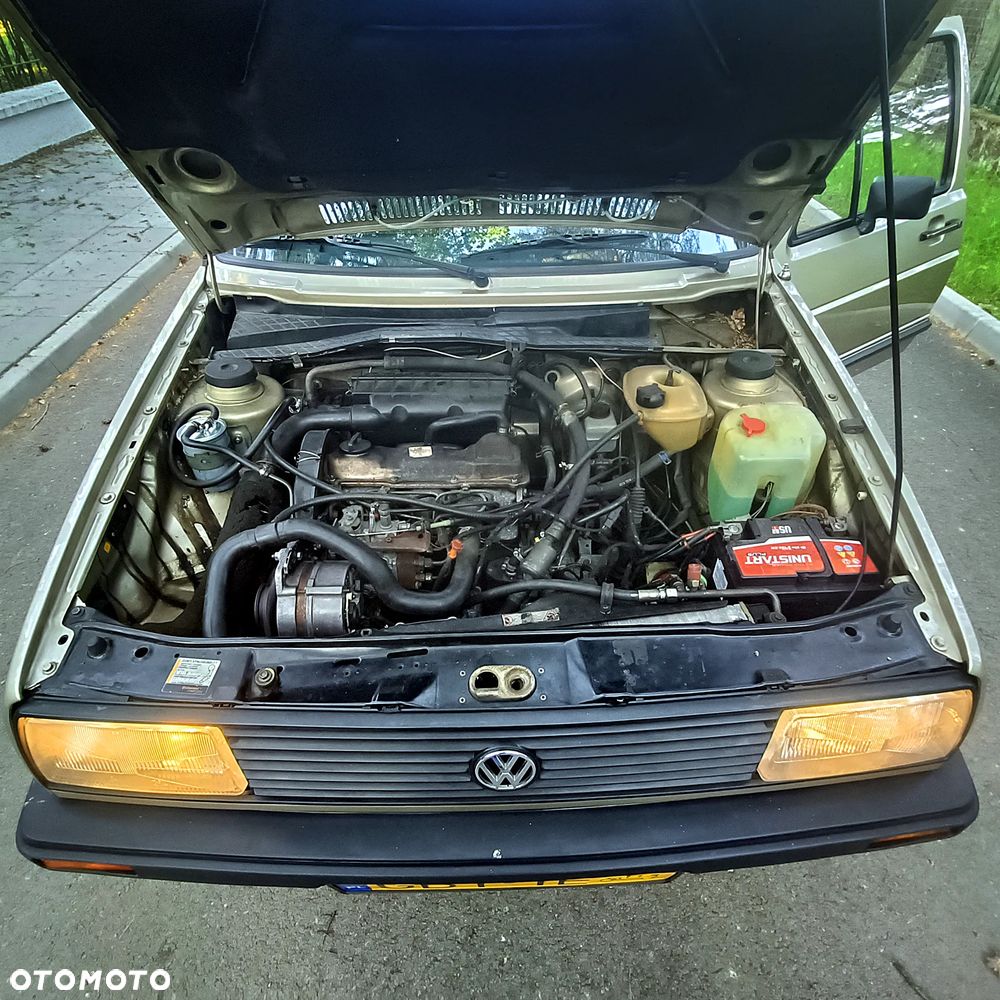 Volkswagen Jetta 1.6 CL D - 10