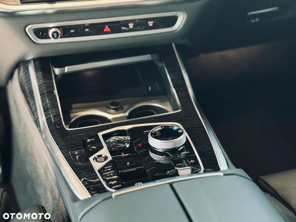 BMW X7 xDrive40d mHEV sport - 23