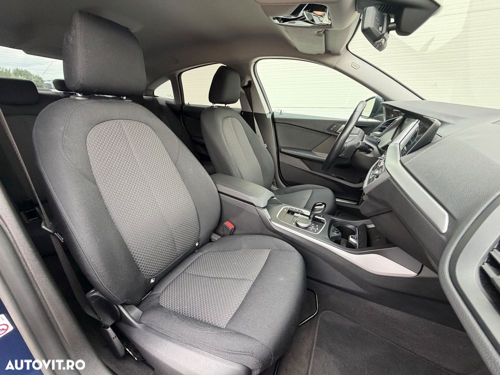 BMW Seria 2 218i Aut. - 31