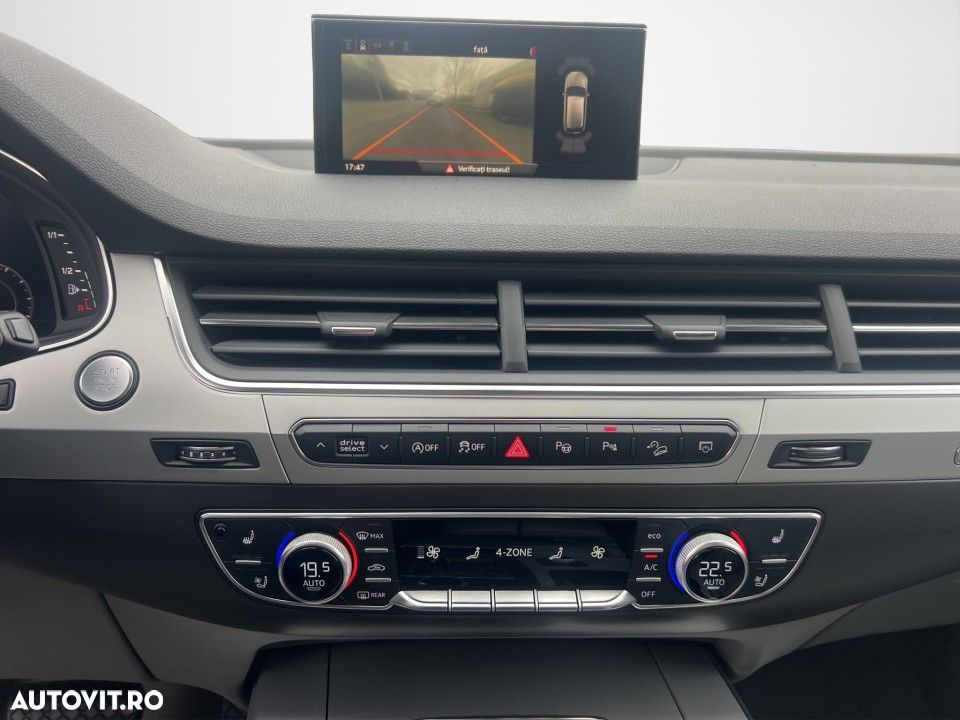 Audi Q7 - 12