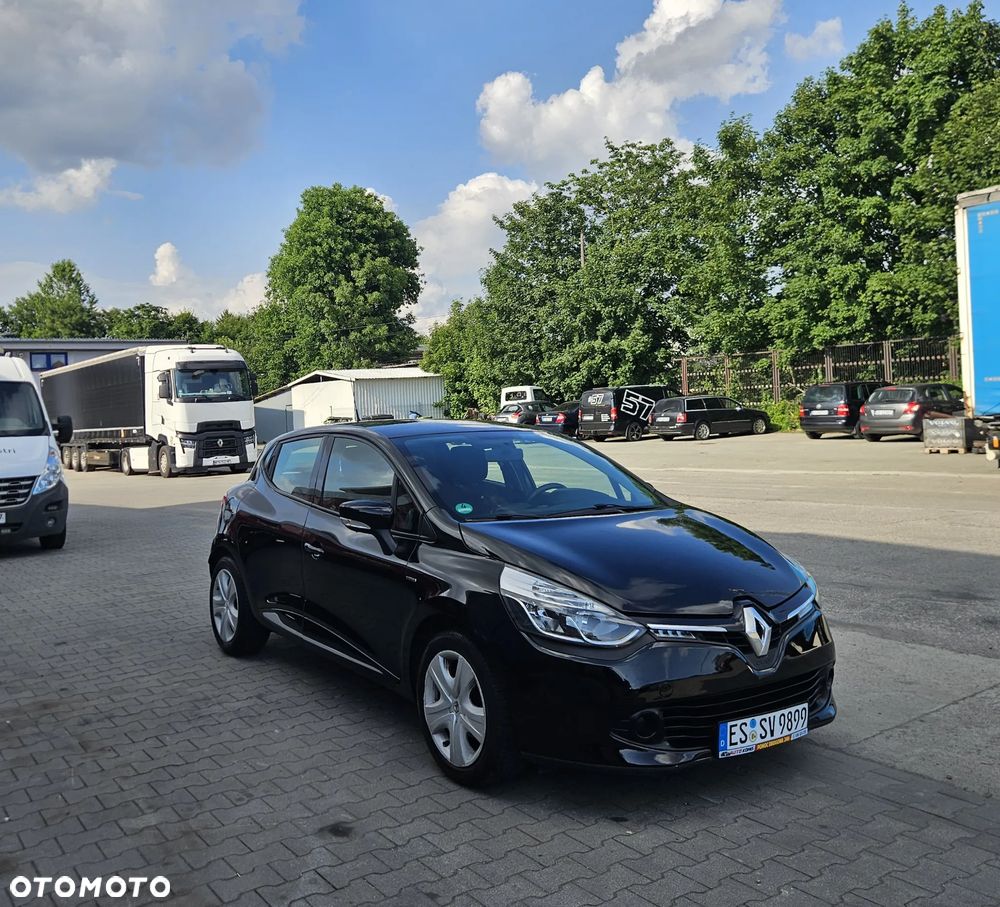 Renault Clio 1.2 16V 75 LIMITED - 8