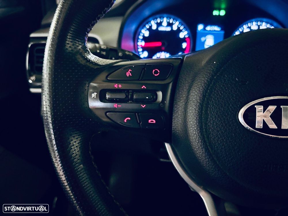Kia Stonic 1.0 T-GDI Tech 7DCT - 10