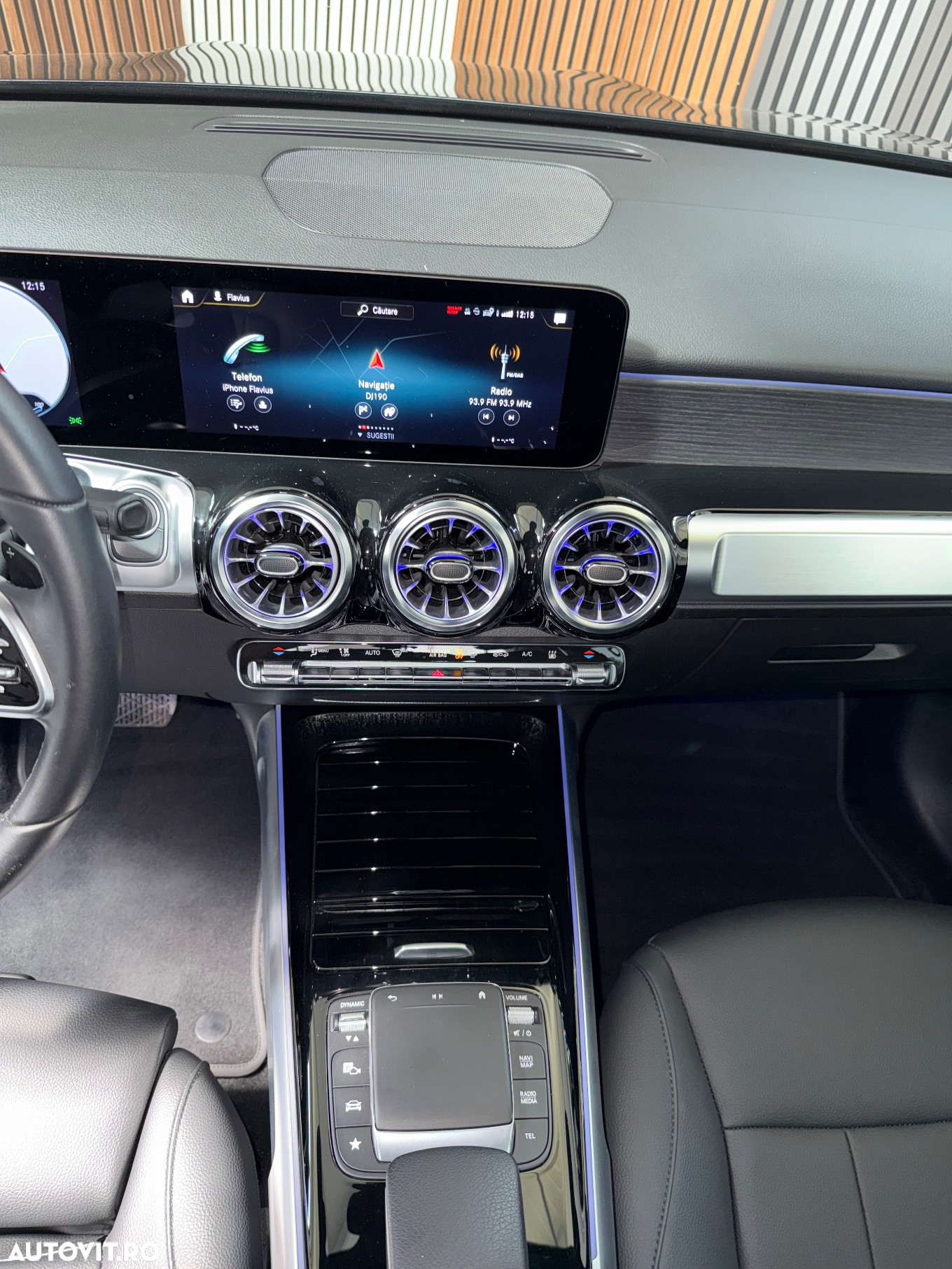 Mercedes-Benz EQB - 17