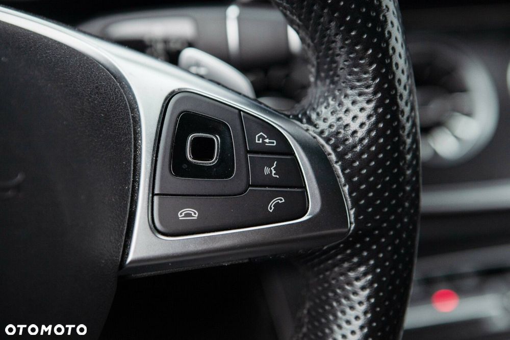 Mercedes-Benz Klasa E 200 9G-TRONIC - 22