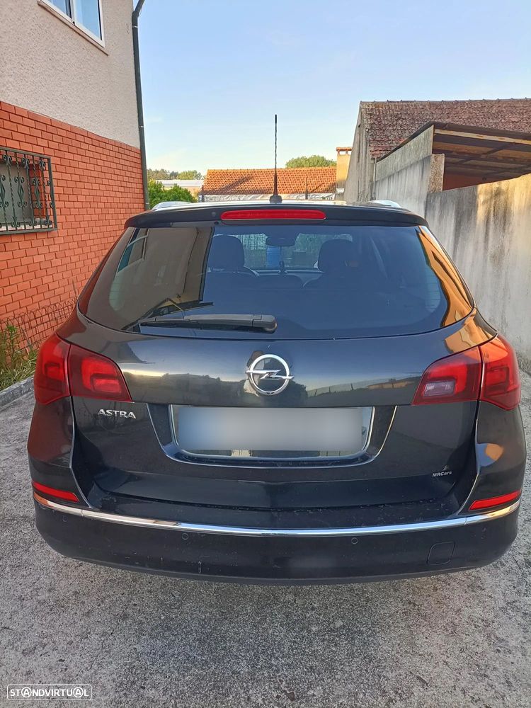 Opel Astra Sports Tourer - 10