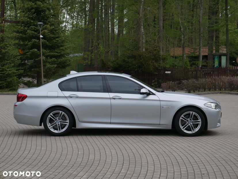 BMW Seria 5 528i xDrive Sport-Aut Luxury Line - 9