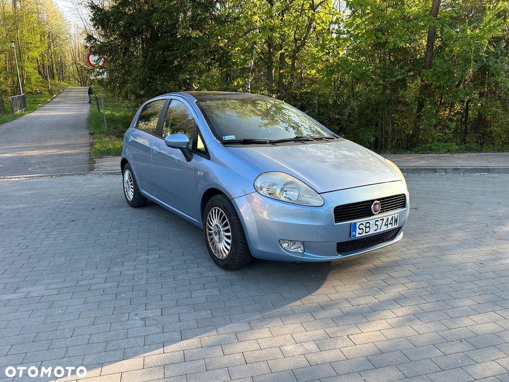 Fiat Grande Punto Actual 1.4 8V Estiva Blue&Me - 22