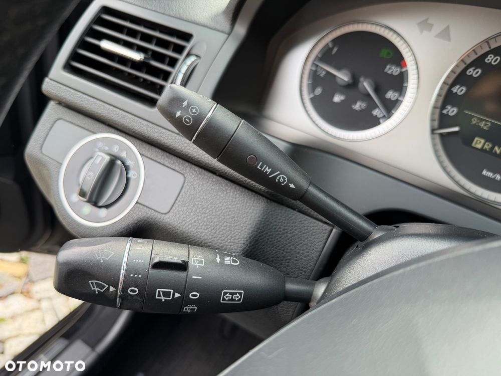 Mercedes-Benz Klasa C 180 Kompressor Automatik BlueEFFICIENCY Avantgarde - 19