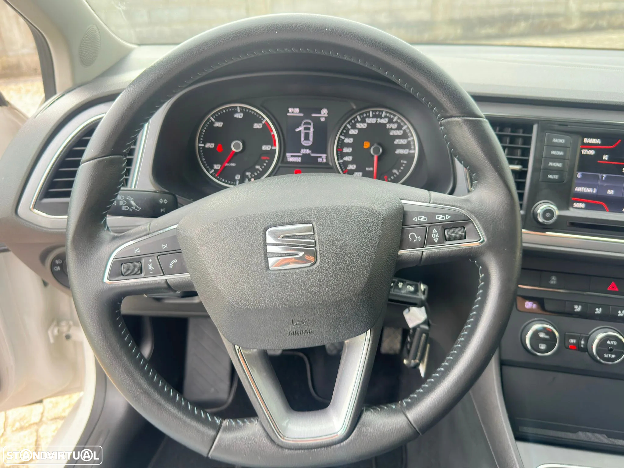 SEAT Leon 1.6 TDI E.Style by Sport - 11