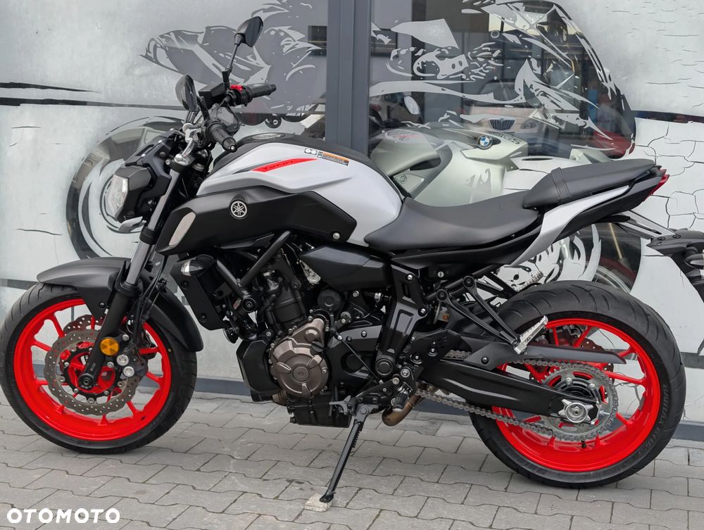 Yamaha MT - 3