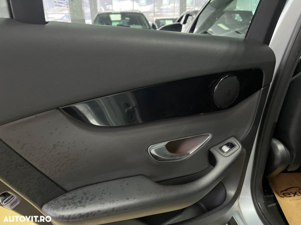 Mercedes-Benz GLC 300 de 4Matic 9G-TRONIC Exclusive - 23