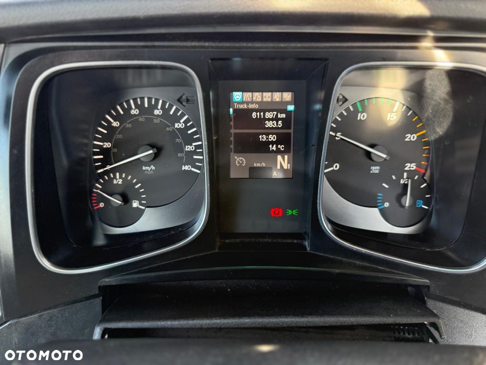 Mercedes-Benz Arocs 3240 8x2 • 3 osie skrętne • Euro 6 • 2018 rok - 6