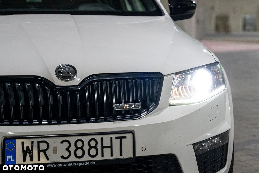 Skoda Octavia 2.0 TSI RS - 10
