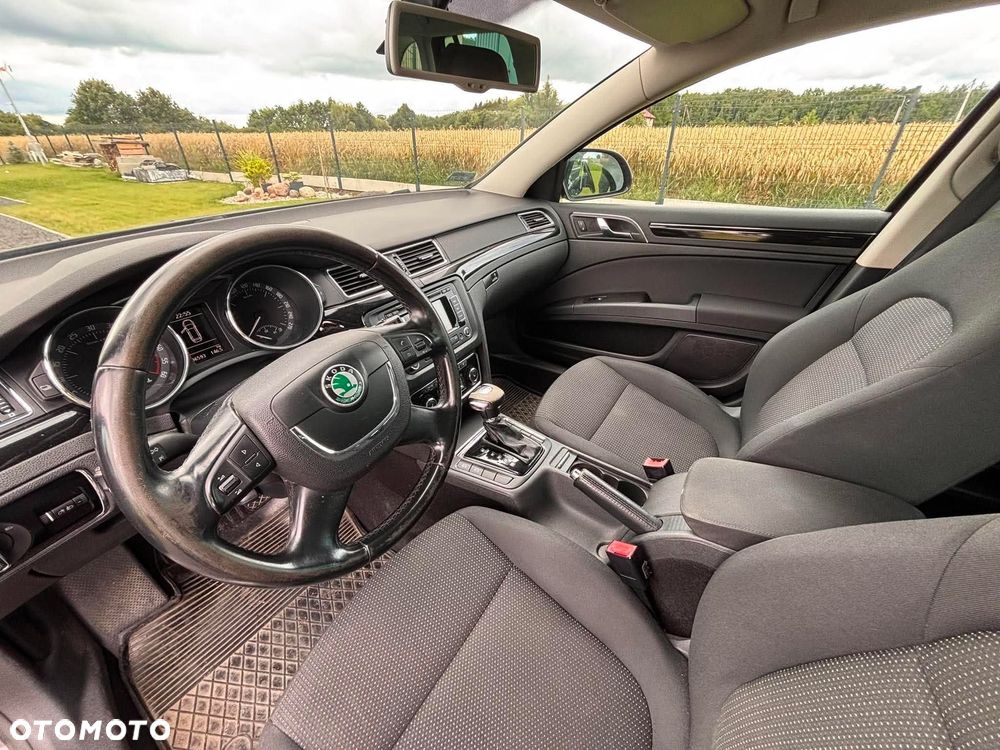 Skoda Superb 2.0 TDI DSG Ambition - 23