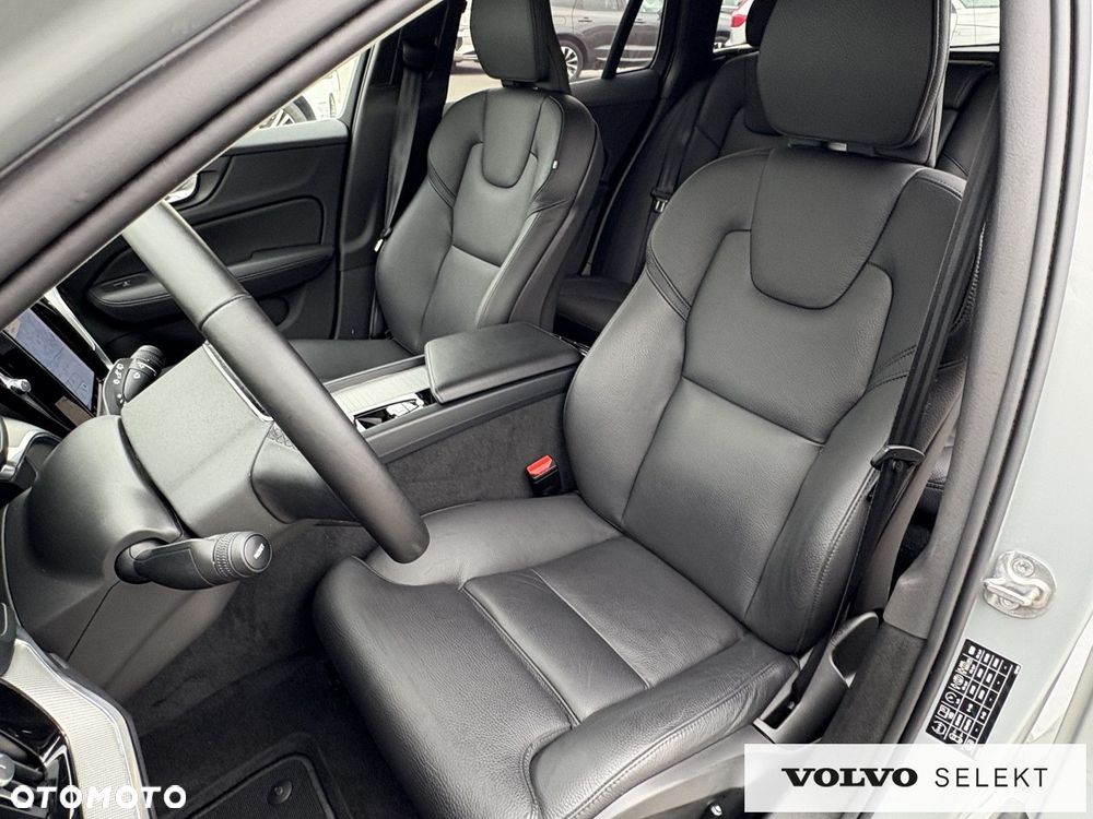 Volvo V60 Cross Country - 28