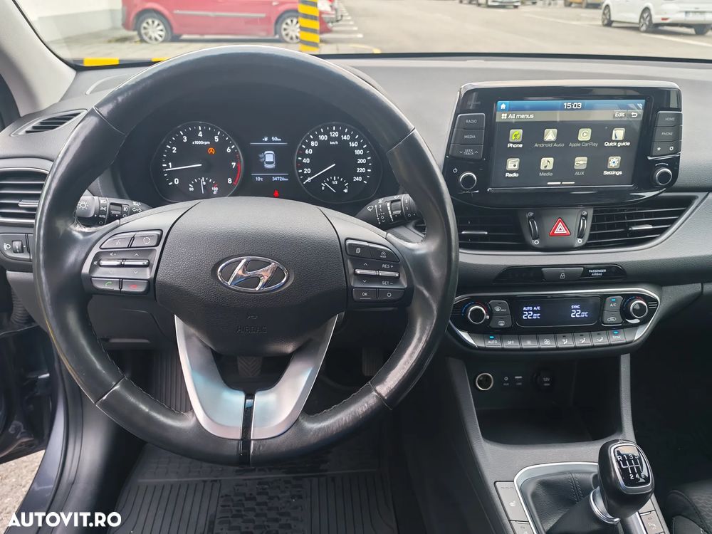 Hyundai i30 1.4 100CP 5DR M/T Highway - 5