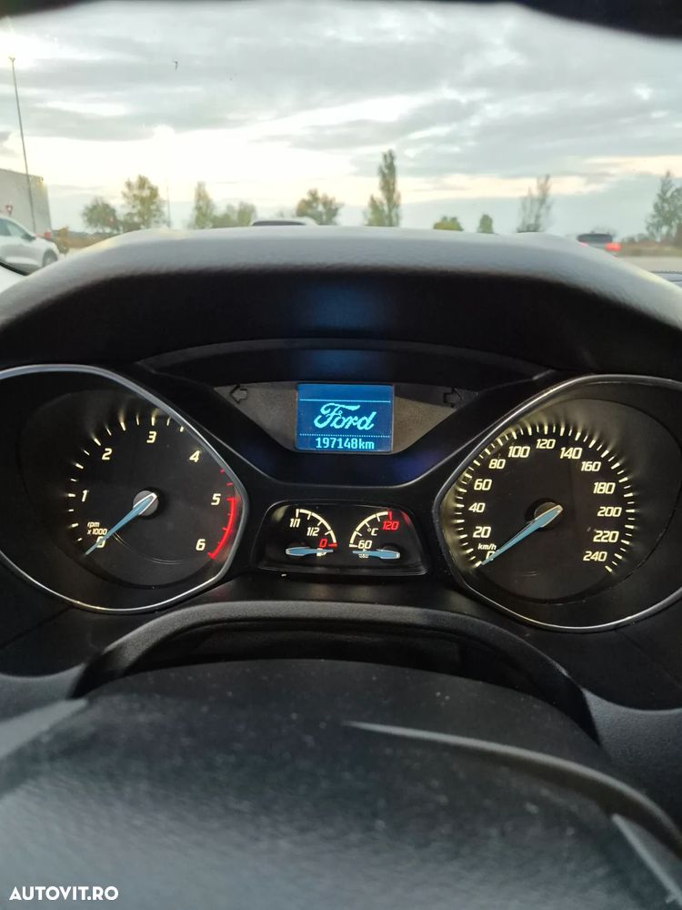 Ford Focus 1.6 TDCi DPF Titanium - 6
