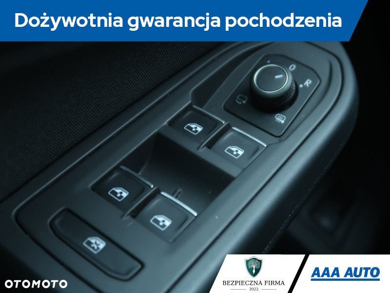 Volkswagen Golf - 20