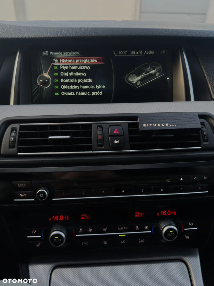 BMW Seria 5 520d xDrive - 26
