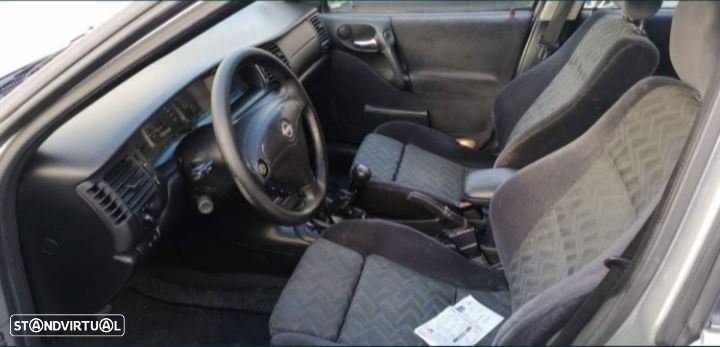 Opel Vectra Caravan 2.0 DTi Sport - 3