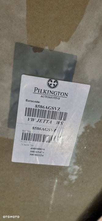 VW Jetta Szyba Czołowa Przednia 05 - 8