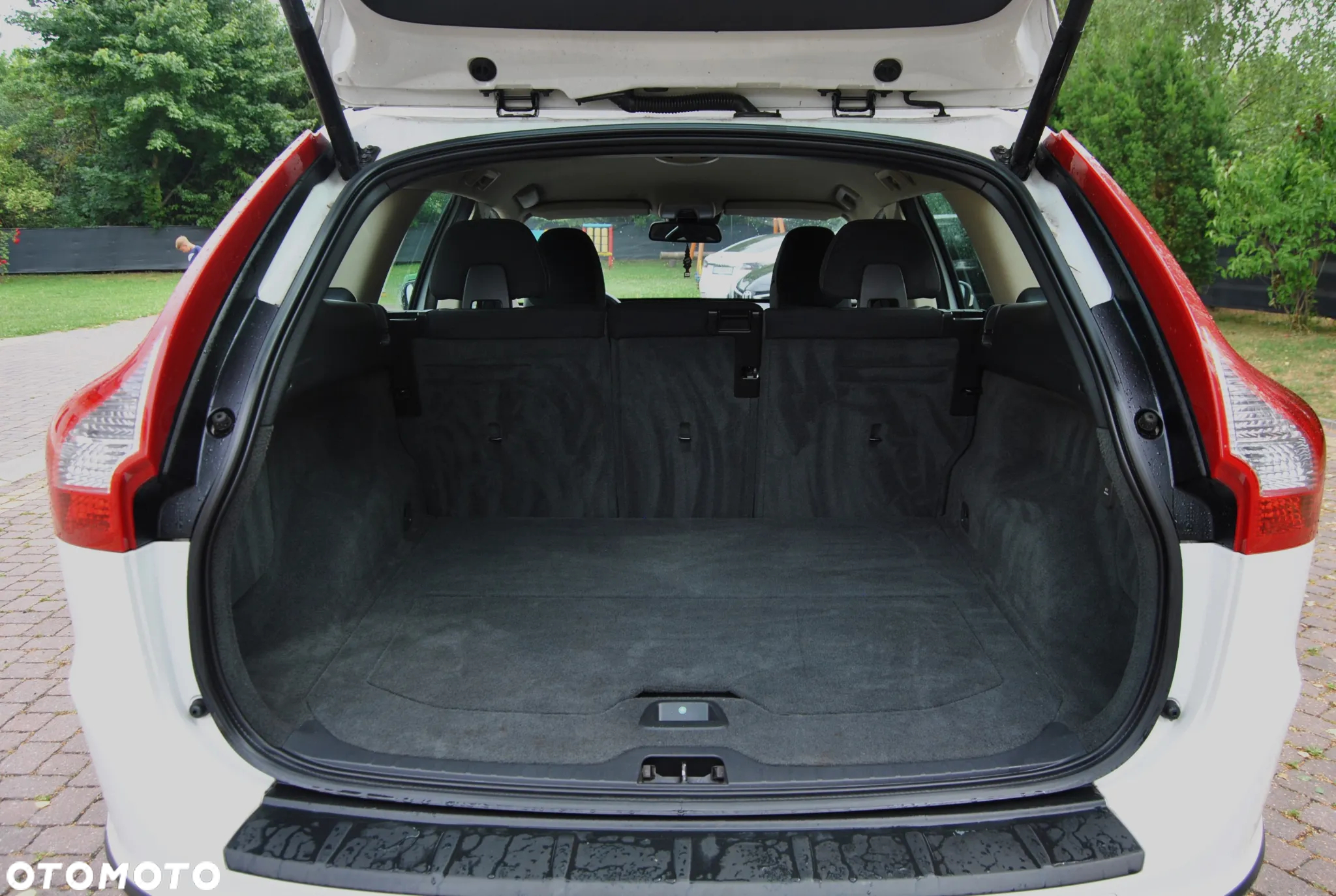 Volvo XC 60 D5 AWD Geartronic Momentum - 14