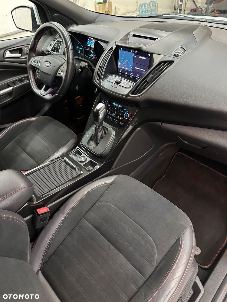 Ford Kuga 2.0 TDCi 4x4 ST-Line - 18