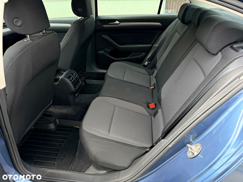 Volkswagen Passat 1.4 TSI BMT City - 10
