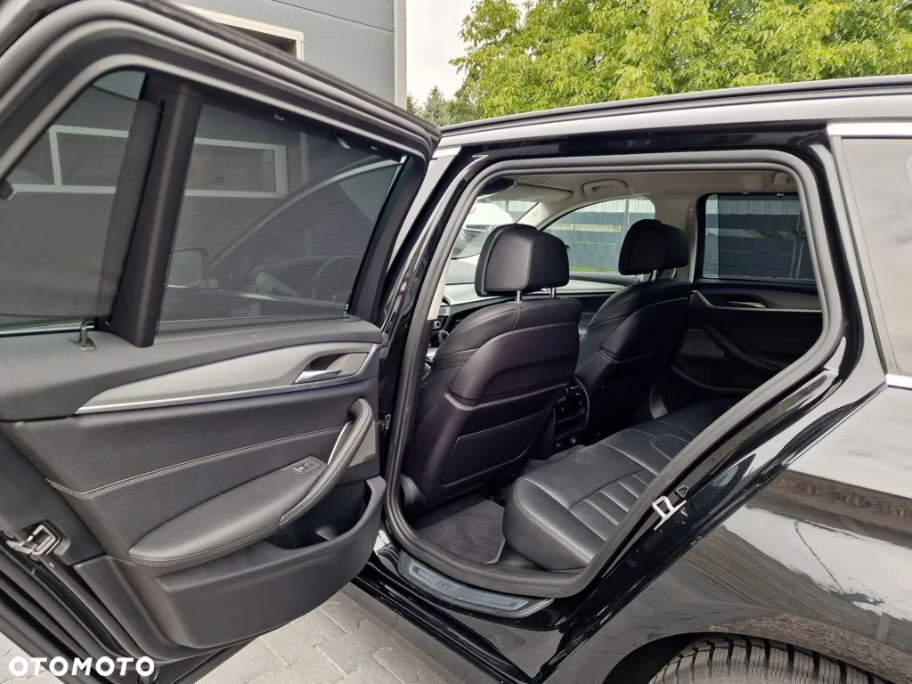 BMW Seria 5 530d Touring Sport Line - 25
