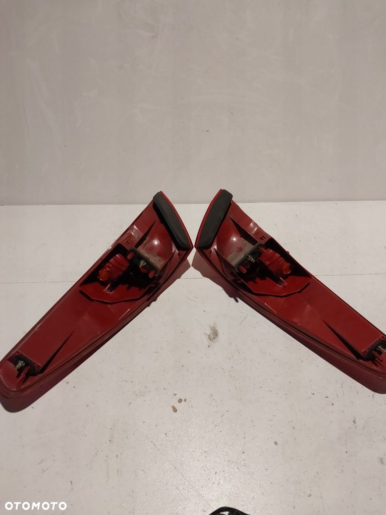 Peugeot 607 lift sedan prawa lewa tylna lampa tył w błotnik prawy lewy - 5