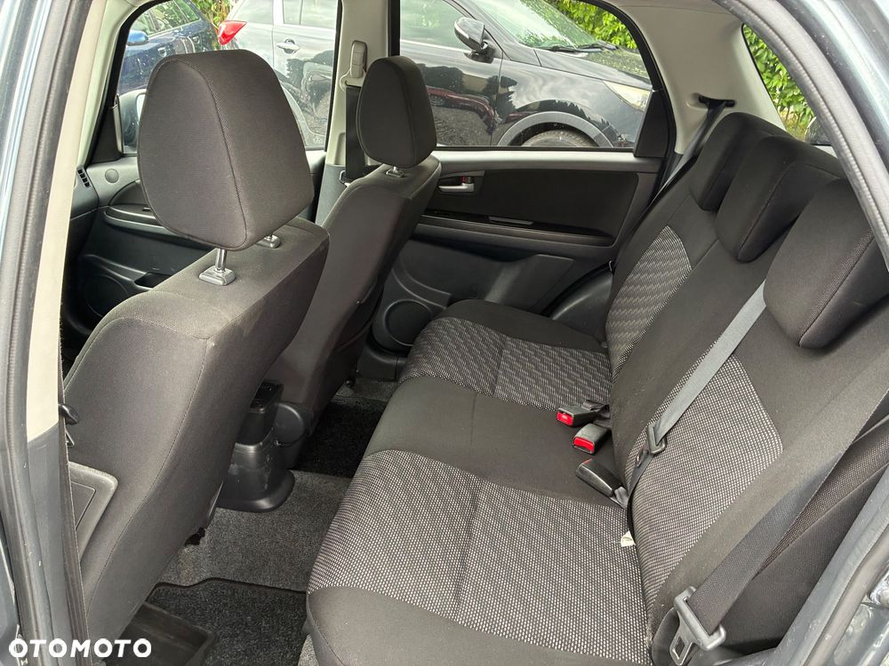Suzuki SX4 1.6 VVT 4x2 Comfort - 10