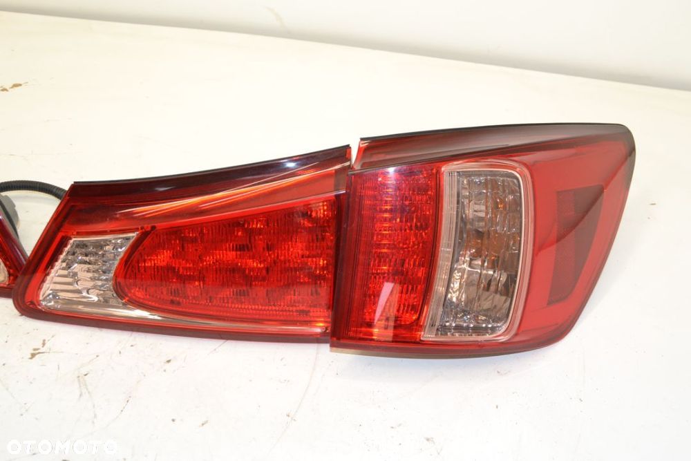 Lampy tył komplet Lexus IS 220 250 300 350 - 3