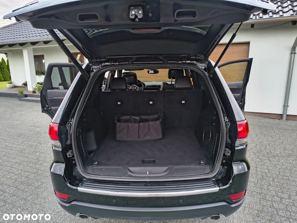 Jeep Grand Cherokee - 11