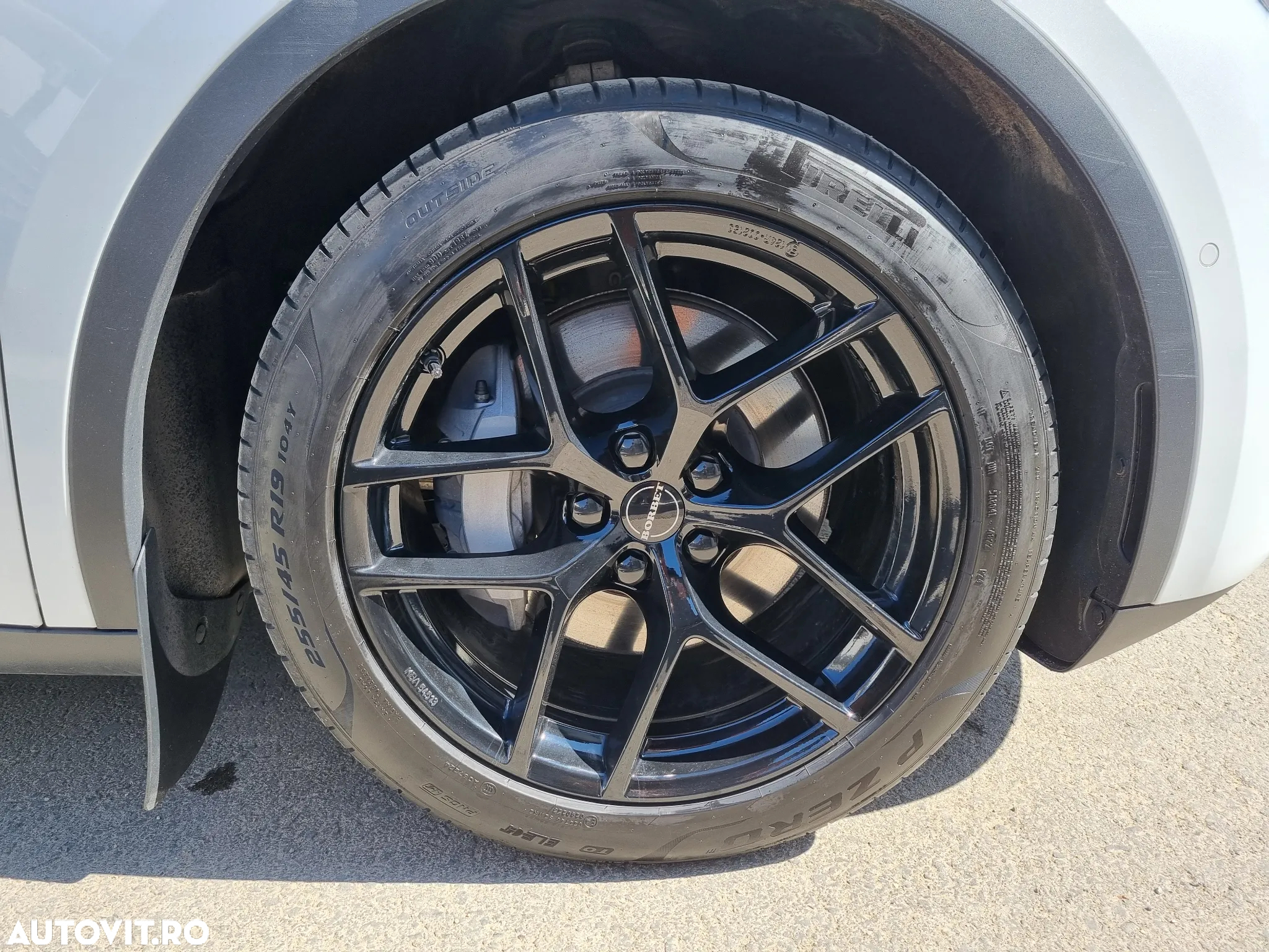 Tesla Model Y Long Range Dual Motor AWD - 7